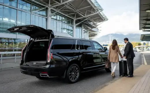 Airport transfer planning starts with the right pickup details and enough luggage space.